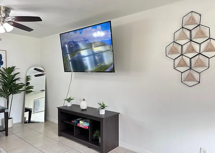 Peaceful Home In Central Florida Near Universal